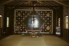 La cappella come si presentava un anno prima che i missionari fossero cacciati dal Laos. Nei primi mesi del 1976 si è saputo che la cappella è diventata un magazzino per il riso